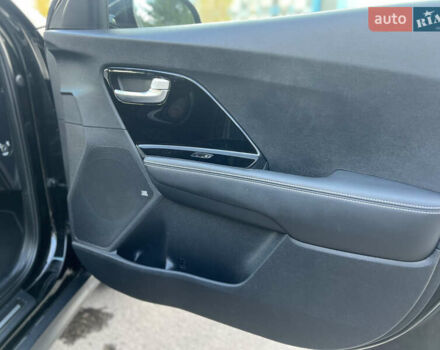 Черный Киа Niro, объемом двигателя 0 л и пробегом 140 тыс. км за 18199 $, фото 33 на Automoto.ua