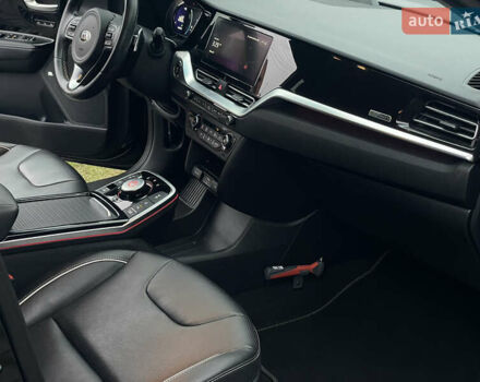 Черный Киа Niro, объемом двигателя 0 л и пробегом 111 тыс. км за 19300 $, фото 15 на Automoto.ua