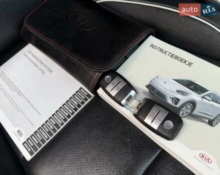 Черный Киа Niro, объемом двигателя 0 л и пробегом 98 тыс. км за 17450 $, фото 86 на Automoto.ua