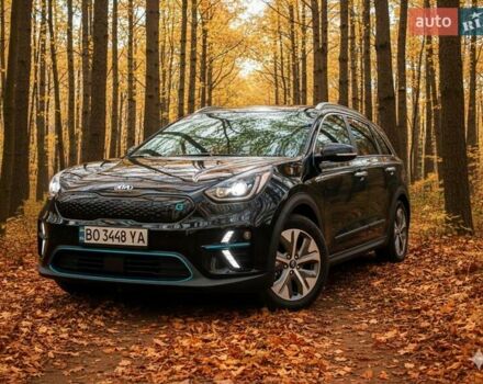 Чорний Кіа Niro, об'ємом двигуна 0 л та пробігом 112 тис. км за 19850 $, фото 11 на Automoto.ua