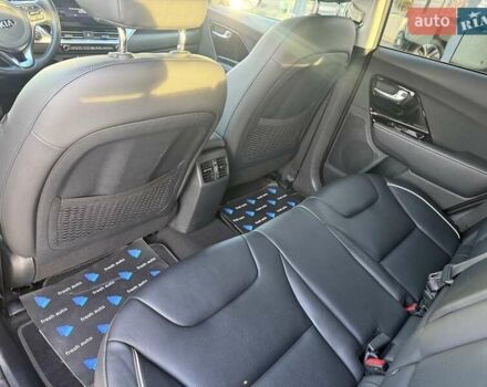 Черный Киа Niro, объемом двигателя 0 л и пробегом 105 тыс. км за 19900 $, фото 17 на Automoto.ua