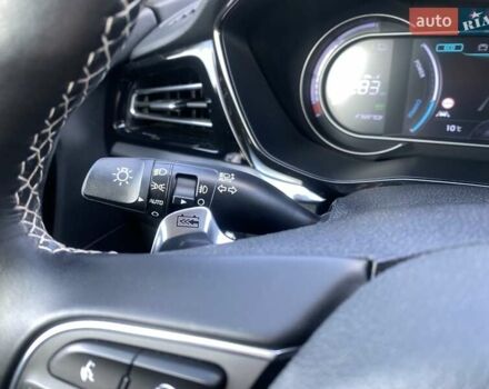 Чорний Кіа Niro, об'ємом двигуна 0 л та пробігом 131 тис. км за 21500 $, фото 30 на Automoto.ua