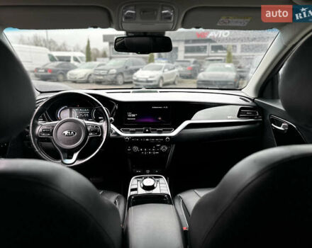 Черный Киа Niro, объемом двигателя 0 л и пробегом 158 тыс. км за 17800 $, фото 9 на Automoto.ua