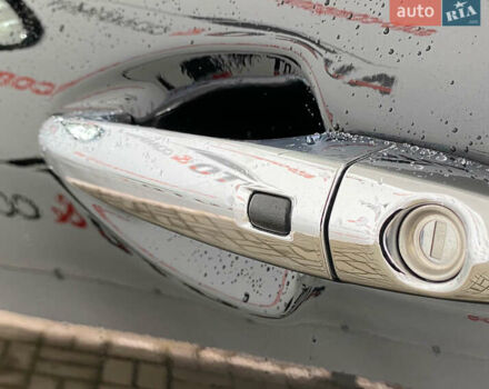 Чорний Кіа Niro, об'ємом двигуна 0 л та пробігом 70 тис. км за 22350 $, фото 42 на Automoto.ua