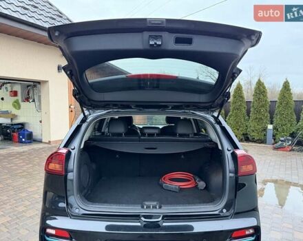 Черный Киа Niro, объемом двигателя 0 л и пробегом 77 тыс. км за 21499 $, фото 24 на Automoto.ua