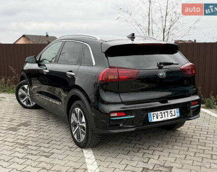 Черный Киа Niro, объемом двигателя 0 л и пробегом 61 тыс. км за 19300 $, фото 9 на Automoto.ua