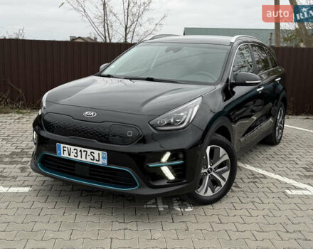Черный Киа Niro, объемом двигателя 0 л и пробегом 61 тыс. км за 19300 $, фото 3 на Automoto.ua