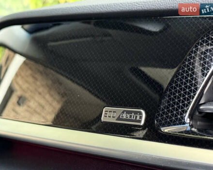 Черный Киа Niro, объемом двигателя 0 л и пробегом 50 тыс. км за 23499 $, фото 77 на Automoto.ua