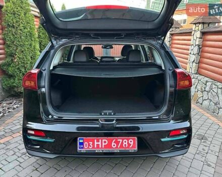 Чорний Кіа Niro, об'ємом двигуна 0 л та пробігом 126 тис. км за 19500 $, фото 9 на Automoto.ua