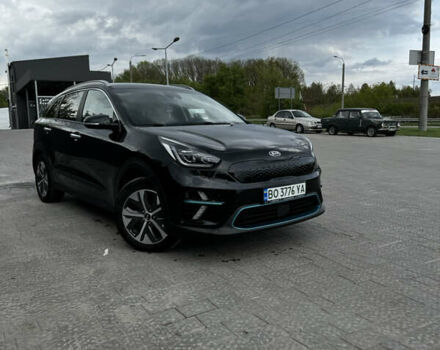 Черный Киа Niro, объемом двигателя 0 л и пробегом 197 тыс. км за 20499 $, фото 3 на Automoto.ua