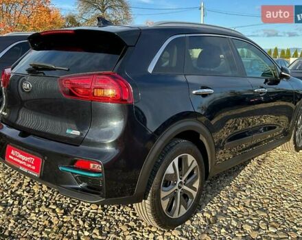 Чорний Кіа Niro, об'ємом двигуна 0 л та пробігом 68 тис. км за 24200 $, фото 24 на Automoto.ua