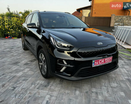 Чорний Кіа Niro, об'ємом двигуна 0 л та пробігом 65 тис. км за 16499 $, фото 9 на Automoto.ua