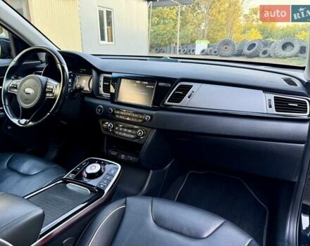 Киа Niro 2020 в Бердичеве на Automoto.ua Черный Киа Niro, объемом двигателя 0 л и пробегом 128 тыс. км за 16700 $, фото 72 на Automoto.ua