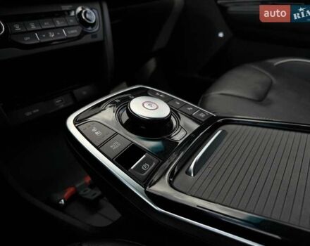 Чорний Кіа Niro, об'ємом двигуна 0 л та пробігом 69 тис. км за 23200 $, фото 61 на Automoto.ua