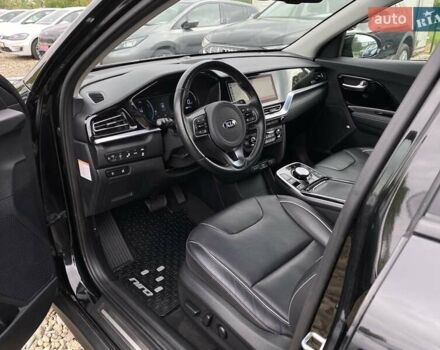 Чорний Кіа Niro, об'ємом двигуна 0 л та пробігом 131 тис. км за 21500 $, фото 1 на Automoto.ua