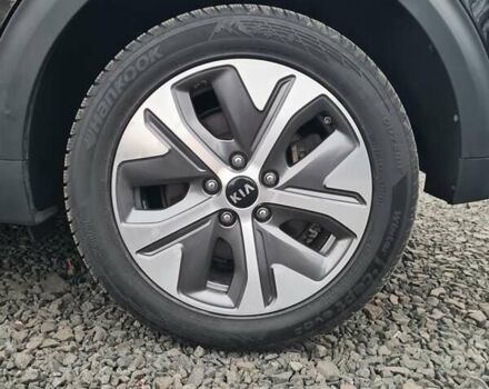 Черный Киа Niro, объемом двигателя 0 л и пробегом 114 тыс. км за 19999 $, фото 17 на Automoto.ua