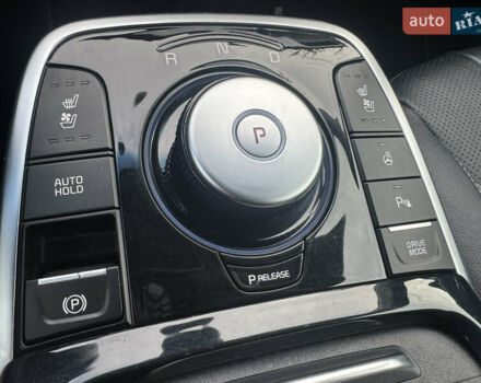 Чорний Кіа Niro, об'ємом двигуна 0 л та пробігом 164 тис. км за 18400 $, фото 20 на Automoto.ua