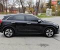 Чорний Кіа Niro, об'ємом двигуна 0 л та пробігом 115 тис. км за 20700 $, фото 64 на Automoto.ua