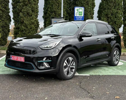 Чорний Кіа Niro, об'ємом двигуна 0 л та пробігом 110 тис. км за 19500 $, фото 37 на Automoto.ua