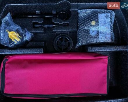 Чорний Кіа Niro, об'ємом двигуна 0 л та пробігом 68 тис. км за 24200 $, фото 83 на Automoto.ua