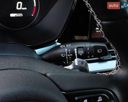 Чорний Кіа Niro, об'ємом двигуна 0 л та пробігом 115 тис. км за 20700 $, фото 42 на Automoto.ua