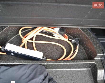 Чорний Кіа Niro, об'ємом двигуна 0 л та пробігом 169 тис. км за 18450 $, фото 71 на Automoto.ua