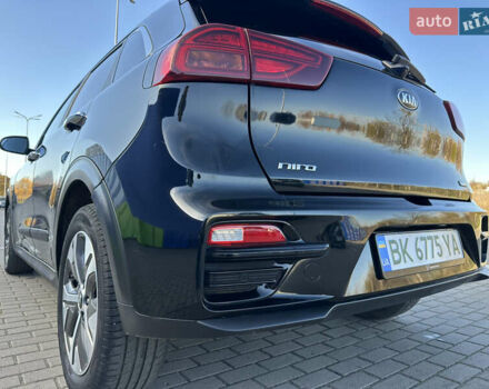 Чорний Кіа Niro, об'ємом двигуна 0 л та пробігом 144 тис. км за 19500 $, фото 19 на Automoto.ua