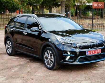 Черный Киа Niro, объемом двигателя 0 л и пробегом 110 тыс. км за 17450 $, фото 1 на Automoto.ua