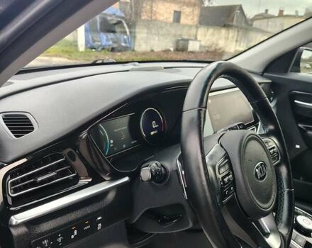Чорний Кіа Niro, об'ємом двигуна 0 л та пробігом 146 тис. км за 18900 $, фото 11 на Automoto.ua