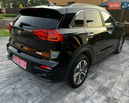 Чорний Кіа Niro, об'ємом двигуна 0 л та пробігом 65 тис. км за 16499 $, фото 28 на Automoto.ua