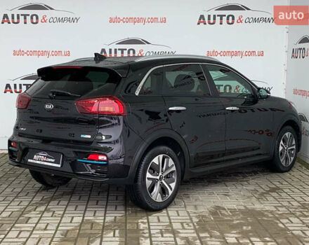 Чорний Кіа Niro, об'ємом двигуна 0 л та пробігом 70 тис. км за 22350 $, фото 2 на Automoto.ua