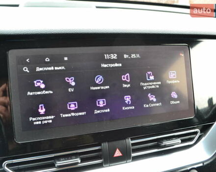 Чорний Кіа Niro, об'ємом двигуна 0 л та пробігом 169 тис. км за 18450 $, фото 64 на Automoto.ua