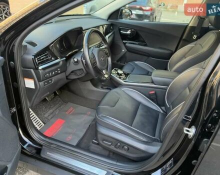 Черный Киа Niro, объемом двигателя 0 л и пробегом 105 тыс. км за 20500 $, фото 73 на Automoto.ua