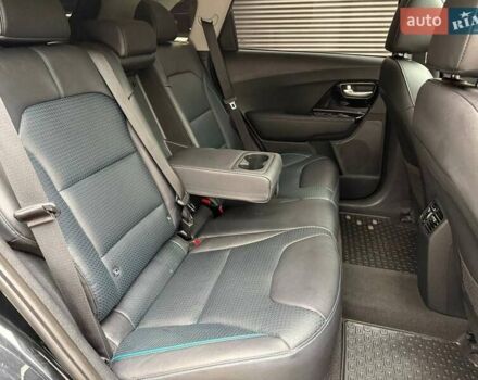 Чорний Кіа Niro, об'ємом двигуна 0 л та пробігом 89 тис. км за 22990 $, фото 12 на Automoto.ua