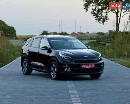 Черный Киа Niro, объемом двигателя 0 л и пробегом 165 тыс. км за 16999 $, фото 1 на Automoto.ua