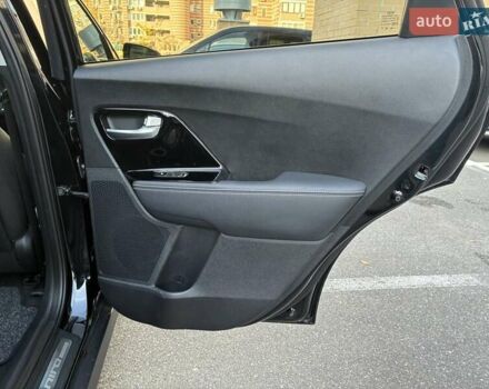 Черный Киа Niro, объемом двигателя 0 л и пробегом 105 тыс. км за 20500 $, фото 49 на Automoto.ua