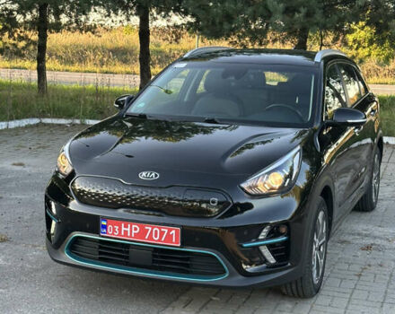 Черный Киа Niro, объемом двигателя 0 л и пробегом 112 тыс. км за 18750 $, фото 3 на Automoto.ua