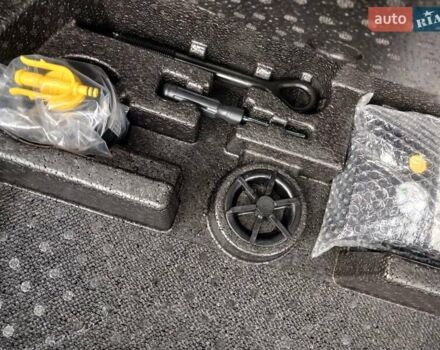 Черный Киа Niro, объемом двигателя 0 л и пробегом 125 тыс. км за 19300 $, фото 23 на Automoto.ua