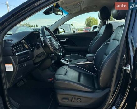 Черный Киа Niro, объемом двигателя 0 л и пробегом 80 тыс. км за 23400 $, фото 24 на Automoto.ua