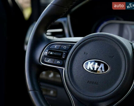 Черный Киа Niro, объемом двигателя 0 л и пробегом 165 тыс. км за 16999 $, фото 63 на Automoto.ua