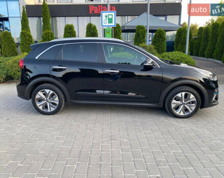 Черный Киа Niro, объемом двигателя 0 л и пробегом 152 тыс. км за 19200 $, фото 9 на Automoto.ua