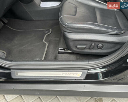 Черный Киа Niro, объемом двигателя 0 л и пробегом 132 тыс. км за 18699 $, фото 30 на Automoto.ua