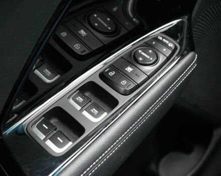 Кіа Niro 2020 у Києві на Automoto.ua Чорний Кіа Niro, об'ємом двигуна 0 л та пробігом 59 тис. км за 15700 $, фото 12 на Automoto.ua
