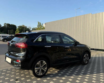 Черный Киа Niro, объемом двигателя 0 л и пробегом 93 тыс. км за 19500 $, фото 3 на Automoto.ua