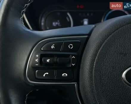 Черный Киа Niro, объемом двигателя 0 л и пробегом 80 тыс. км за 23400 $, фото 33 на Automoto.ua