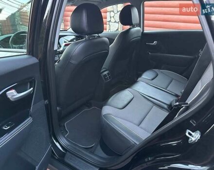 Чорний Кіа Niro, об'ємом двигуна 0 л та пробігом 126 тис. км за 19500 $, фото 33 на Automoto.ua
