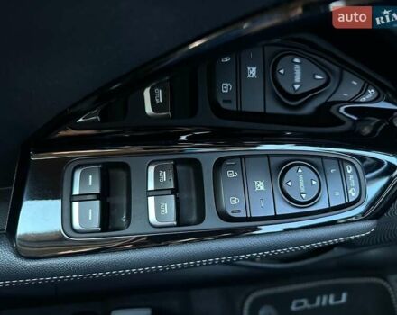 Черный Киа Niro, объемом двигателя 0 л и пробегом 80 тыс. км за 23400 $, фото 27 на Automoto.ua