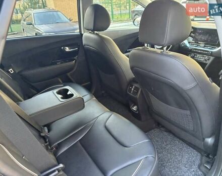 Черный Киа Niro, объемом двигателя 0 л и пробегом 105 тыс. км за 20500 $, фото 53 на Automoto.ua