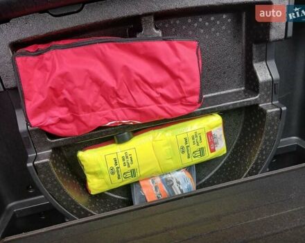 Черный Киа Niro, объемом двигателя 0 л и пробегом 125 тыс. км за 19300 $, фото 22 на Automoto.ua