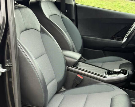 Черный Киа Niro, объемом двигателя 0 л и пробегом 80 тыс. км за 19650 $, фото 79 на Automoto.ua